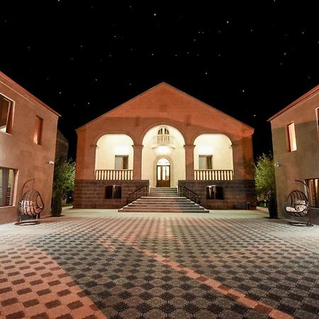 Royal Palace Hotel Vanadzor Esterno foto