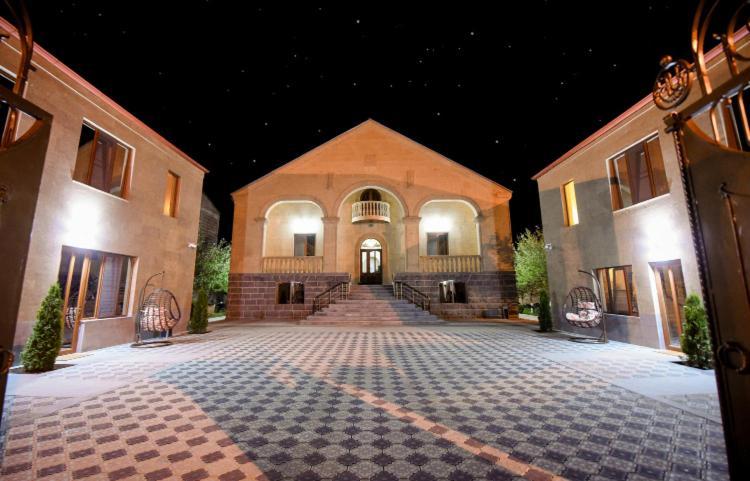 Royal Palace Hotel Vanadzor Esterno foto