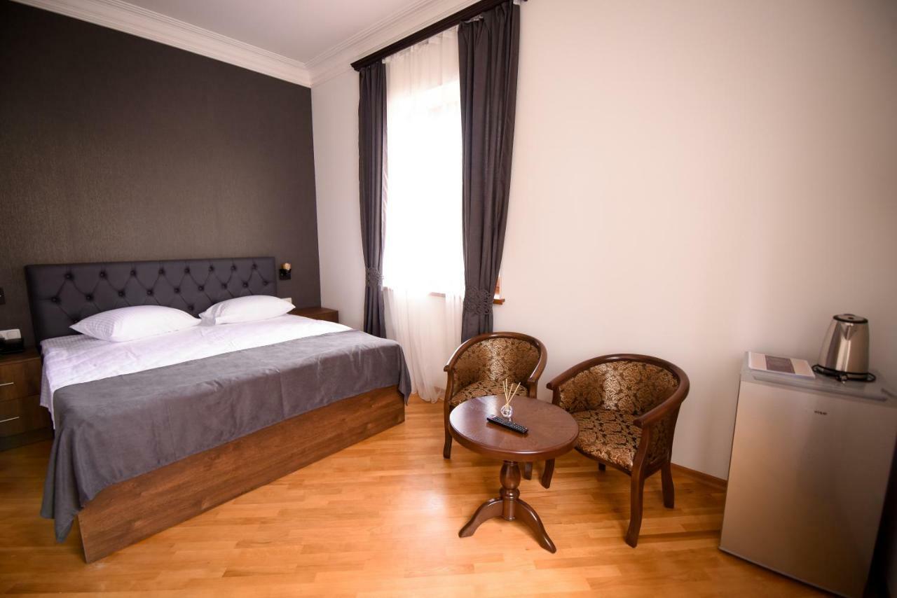 Royal Palace Hotel Vanadzor Esterno foto