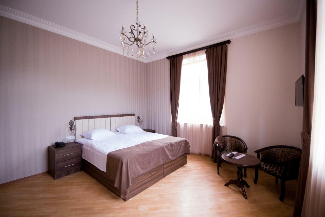 Royal Palace Hotel Vanadzor Esterno foto