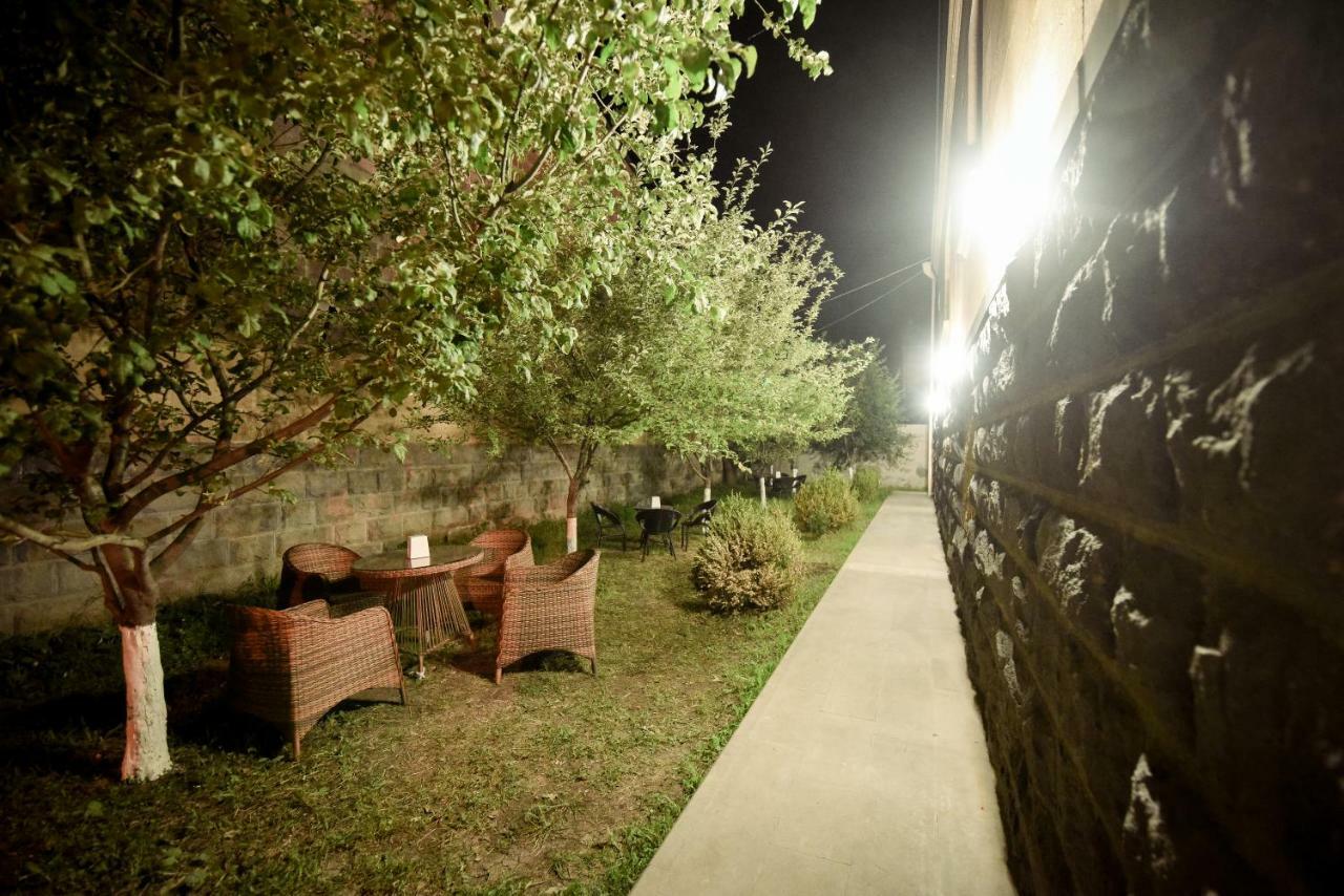 Royal Palace Hotel Vanadzor Esterno foto