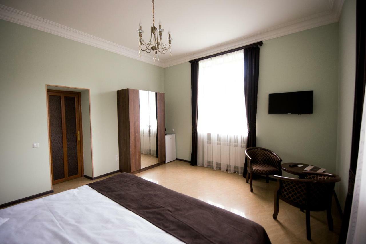 Royal Palace Hotel Vanadzor Esterno foto