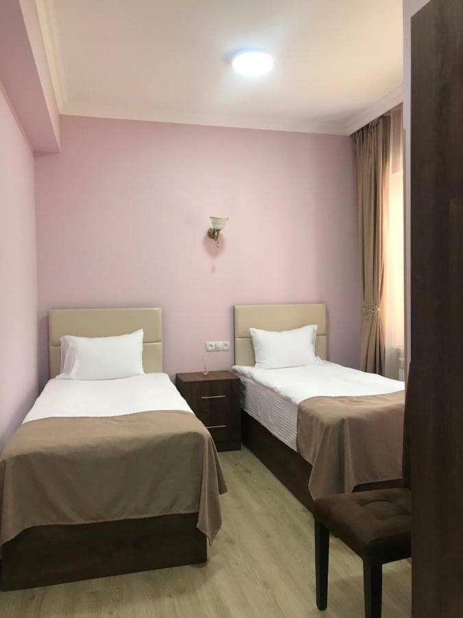 Royal Palace Hotel Vanadzor Esterno foto