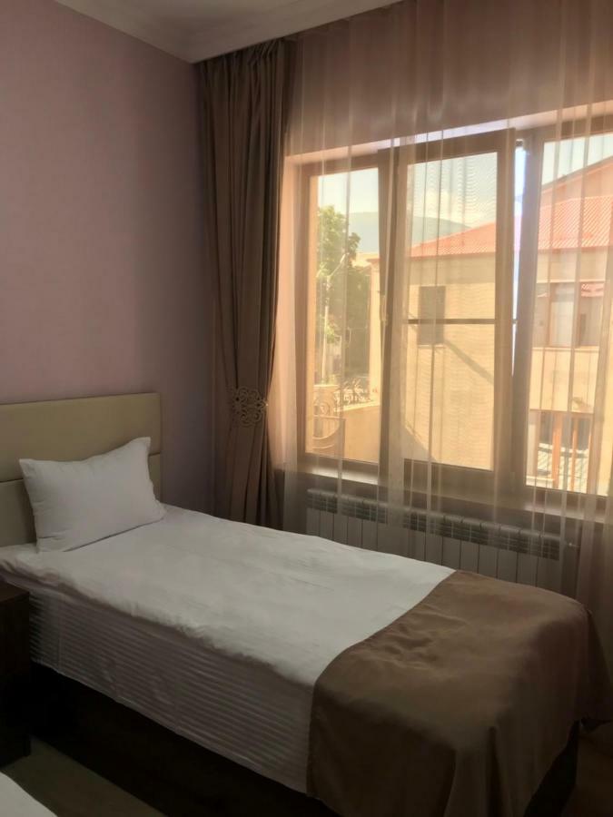 Royal Palace Hotel Vanadzor Esterno foto