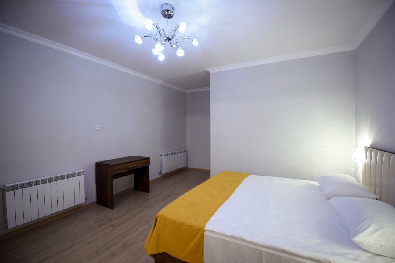 Royal Palace Hotel Vanadzor Esterno foto