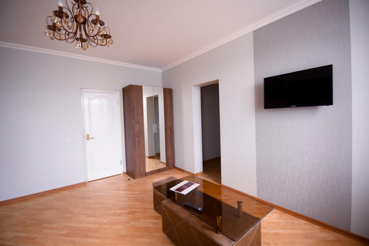 Royal Palace Hotel Vanadzor Esterno foto