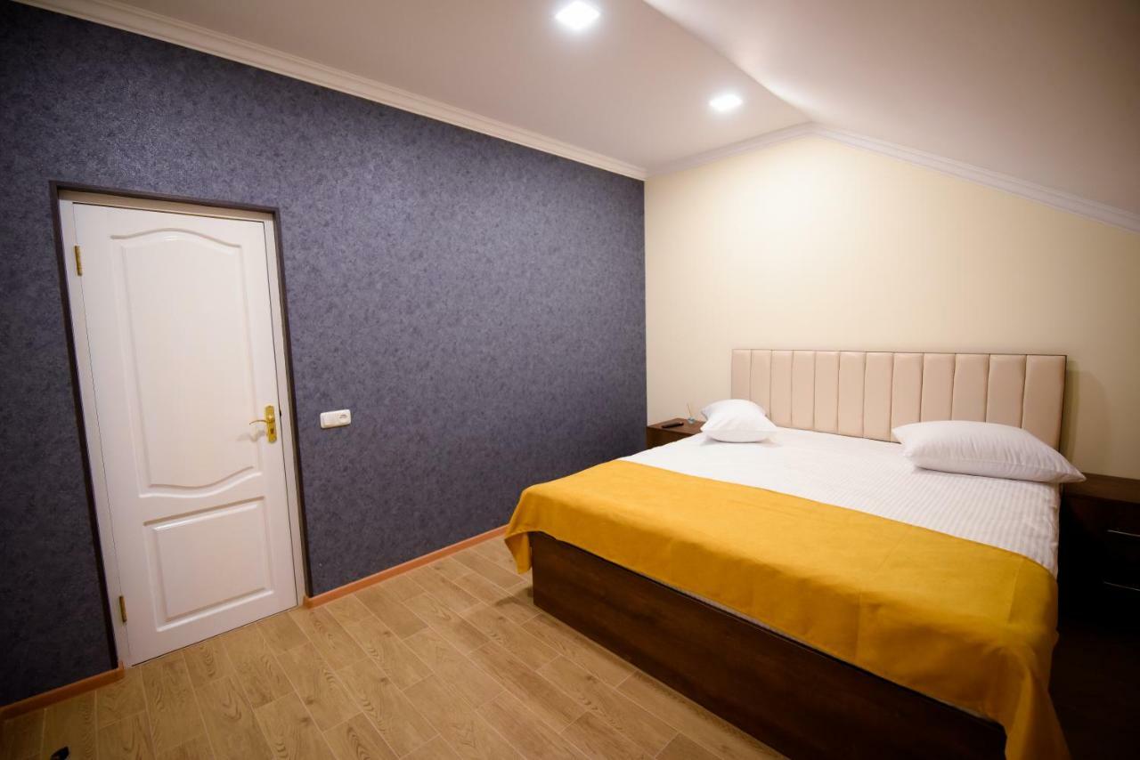 Royal Palace Hotel Vanadzor Esterno foto