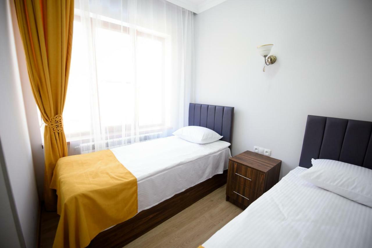 Royal Palace Hotel Vanadzor Esterno foto