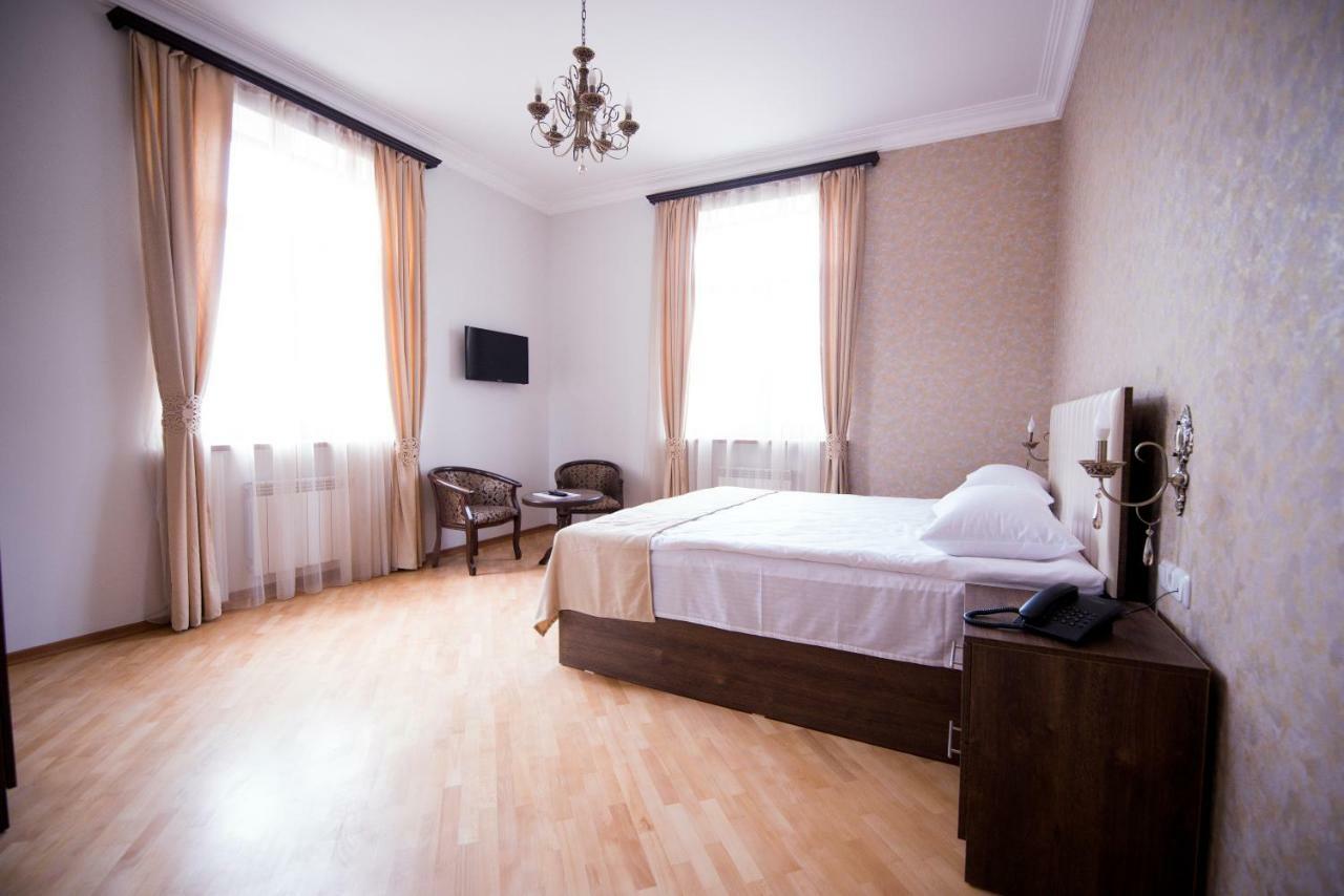 Royal Palace Hotel Vanadzor Esterno foto
