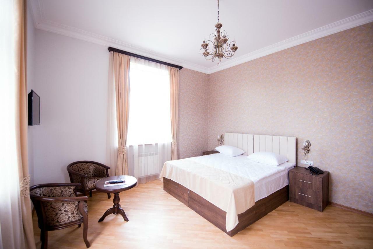 Royal Palace Hotel Vanadzor Esterno foto