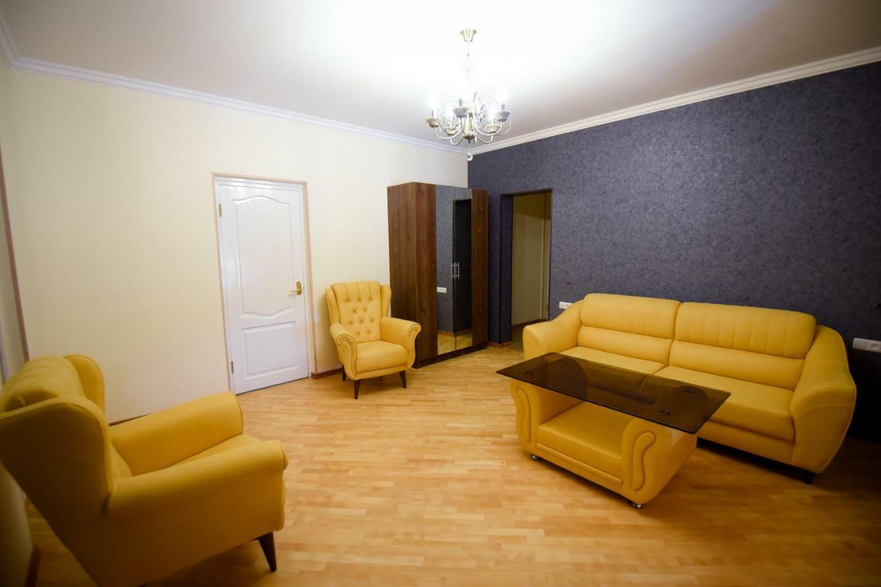 Royal Palace Hotel Vanadzor Esterno foto